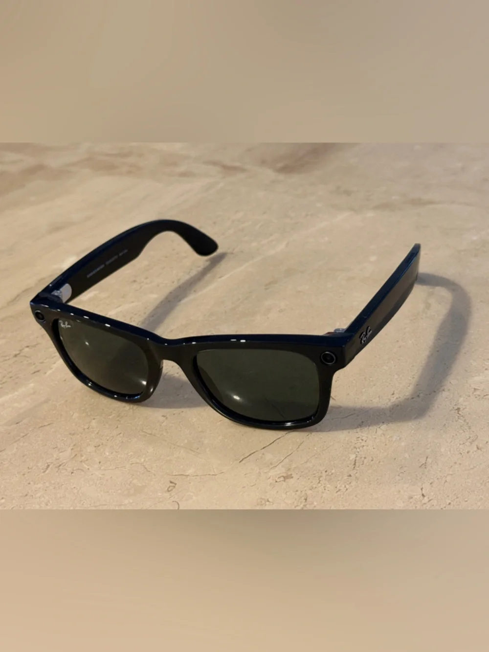 Ray-Ban Meta Sunglasses w/ Charging Case GEN 1 - Picture 4 of 7
